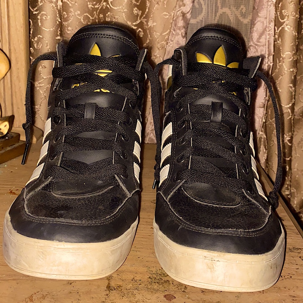 Adidas Sneakers •black, white and gold •Mens Size 8.5